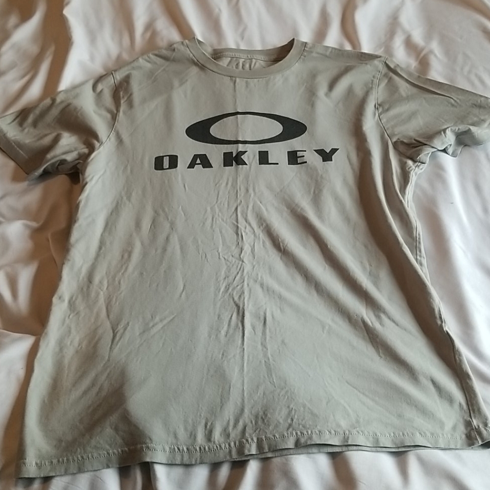Men's Gray Oakley Tshirt